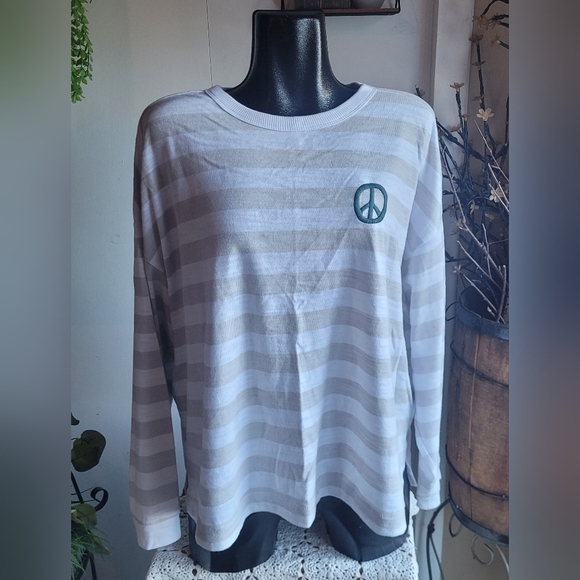 Old Navy Tops - Old Navy Grey and White Striped Sweatshirt XL